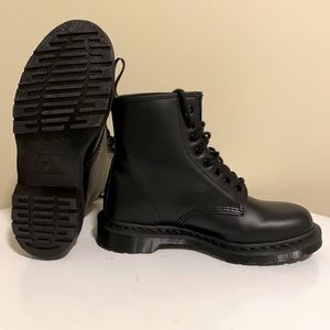Brand new Dr Martens 1460 mono black